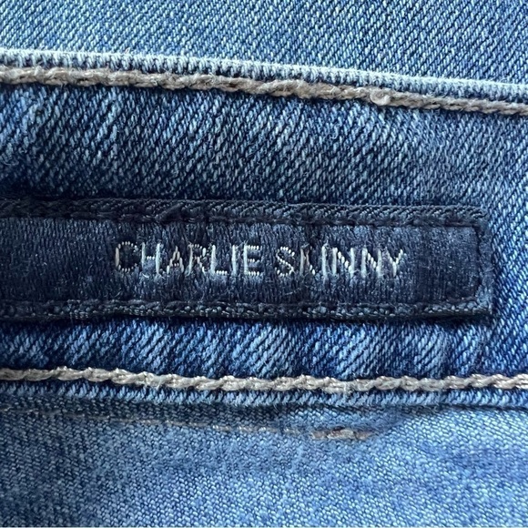 Lucky Brand Women’s Charlie Skinny Distrssed Ankle Jeans, Size 8/29 - Picture 5 of 10